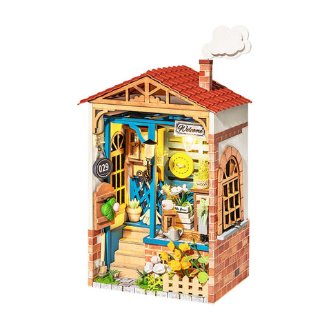 Dream Yard DIY Miniature Dollhouse
